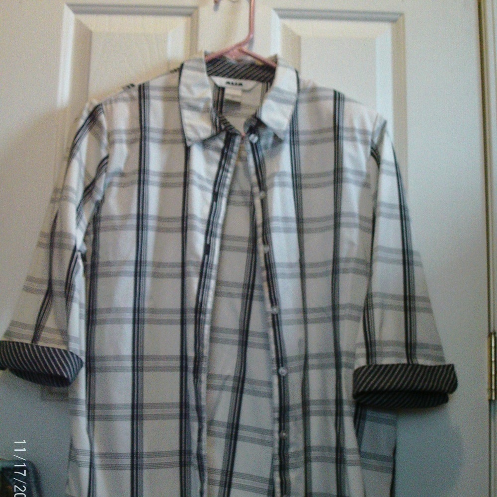 Size 1 4 Alia plaid 3/4 sleeve Button down shirt